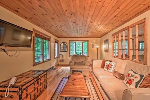 Beautiful Jay Peak Home By Creek and Waterfalls