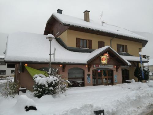 Le Grand Chatelard HÔTEL BAR RESTAURANT