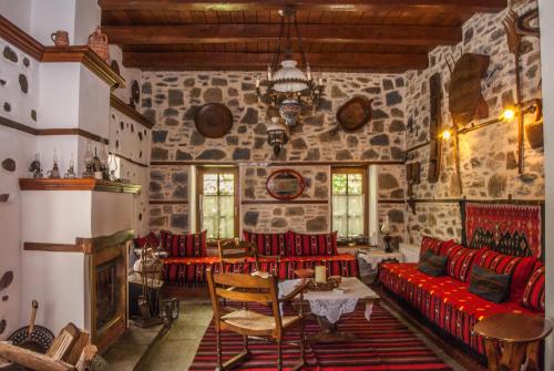 Shared lounge/TV area, Viraggas in Chalkidiki