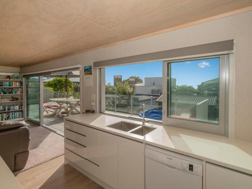 ฝักบัว, Bonanza Beauty - Pauanui Holiday Home in ปาอัวนุย