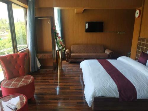 Hunza Grand Motel