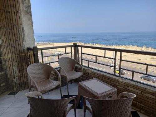 شقه مميزه علي البحر مباشره للعائلات فقط ميامي اسكندريه, Alessandria d'Egitto