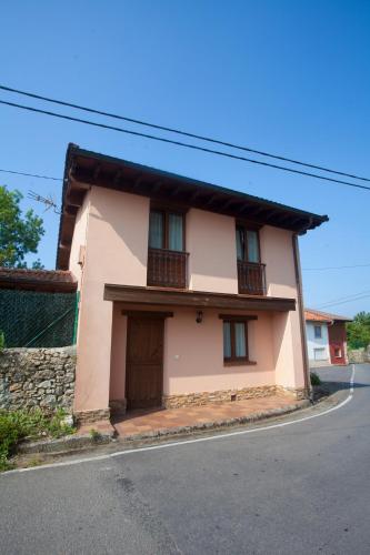 Lobi, VILLA ISABEL in Pilona