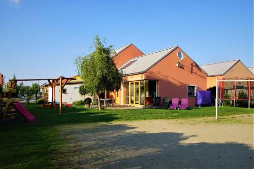 Dārzs, Buxusson Resort in Lomnice Nad Luznici