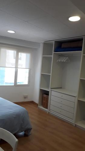 Apartamento para cuatro Huspedes Amplio y Cntrico Ciutat Vella, Valencie (fotografie 8)