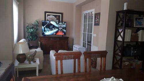  Room in Guest room - Quiet Single Room in Valencia, with Large Terrace for pets in Valencia