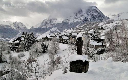 Grand gite à la montagne Lescun 64, Vallée d'Aspe ,loué du samedi au samedi (Grand gite a la montagne Lescun 64, Vallee d'Aspe ,loue du samedi au samedi) in Lourdes City Center