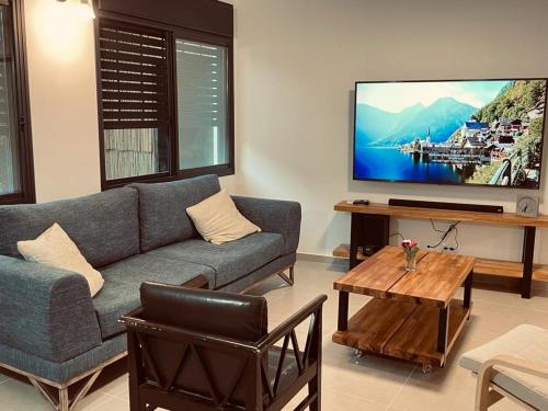 Accommodation at Miss Daisy - להתארח אצל מיס דייזי in 羅什平納市中心