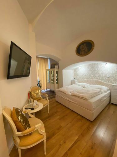 1 queen bed