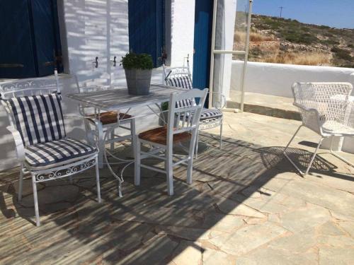 Balkons/terase, Makares in Donoussa