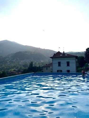 Villa Oleandra nearby Argegno with privet Garden & Pool