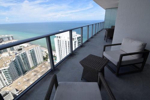 HYDE Resort 3004 - main image