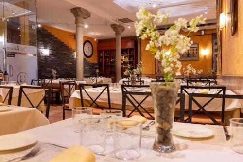 Restaurante, Hostal Restaurante Puerta del Alcazar in Avila