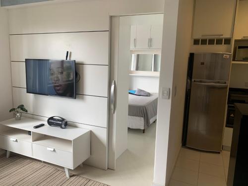 1103- Apartamento Encantador, amplo e decorado, mobiliario moderno, cozinha completa com utensílios , Excelente vista da cidade e localização privelegiada no bairro Bigorrilho