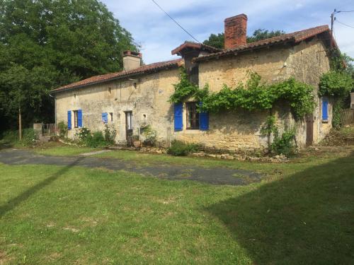Beautiful cottage with private pool in France gîte à louer Benest