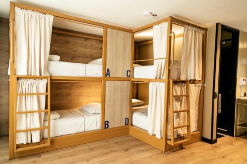 4 bunk beds