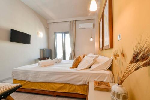 Discover Athens from an Upscale flat in Koukaki!