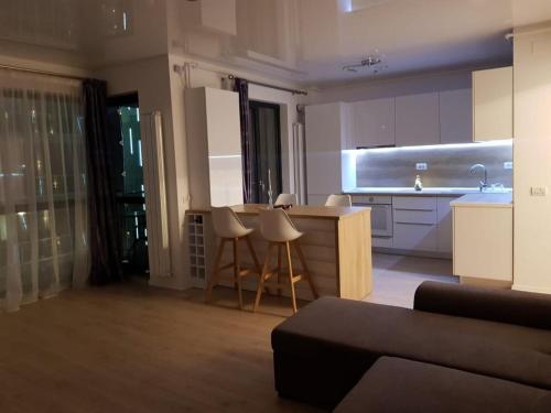 Costy's Lux Apartment [ Mamaia Nord ]