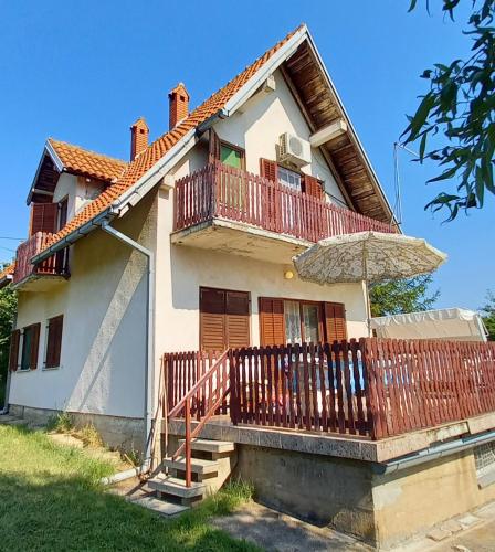 Vikendica Soko Raj