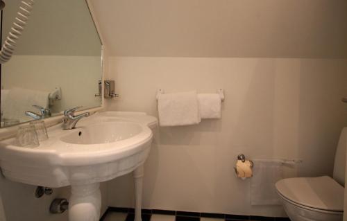 Sauntehus Castle Hotel - image 7