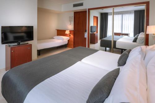 room detail thumbnail 1