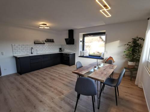Moderne Ferienwohnungen mit Designbad - Anger