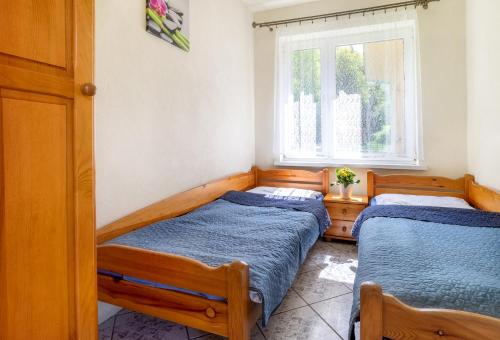 2 bedrooms, 5 beds