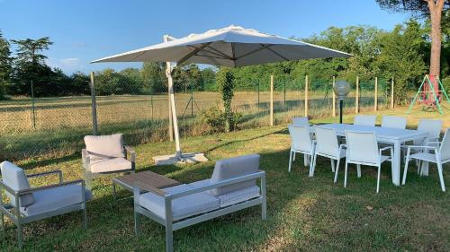 プレマリアッコ B & B Chic 4つ星 ホテル プール