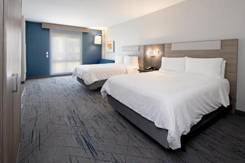Holiday Inn Express & Suites - Valencia - Santa Clarita, an IHG Hotel in Valencia, USA