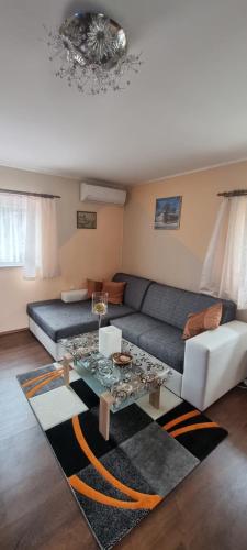 Kod Slaveka in Kostanjevac