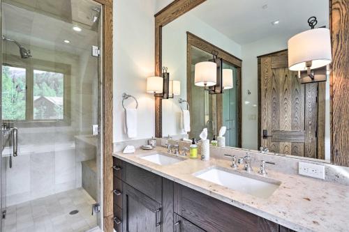 Luxurious Ski-In and Ski-Out Telluride Penthouse! - image 10