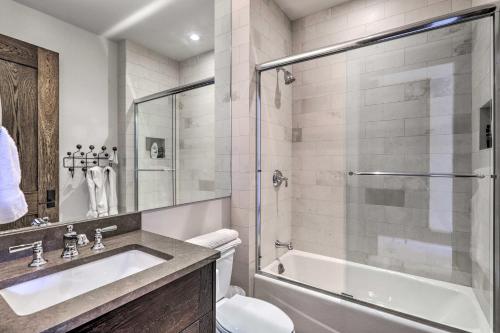 Luxurious Ski-In and Ski-Out Telluride Penthouse! - image 10