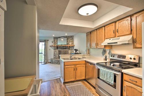 Updated Mtn-View Condo Steps to Otter Falls! - image 8