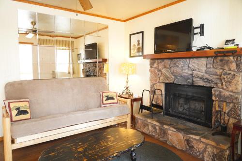 Queen Suite with Kitchenette