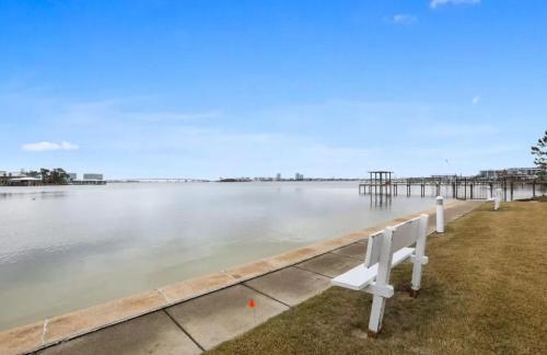 Back Bay Condo 1106 in Caswell