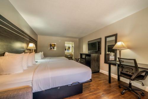 Queen Room with Two Queen Beds - Non-Smoking