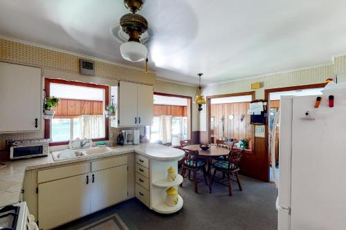 Classic Southold Country Charmer in Southold (NY)