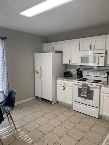 Superb For Traveling Workers Near Cartersville MC in Other