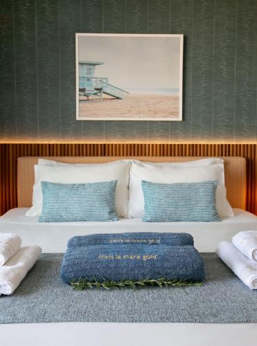 Chris Le Mare Gold Luxury Villa - image 3