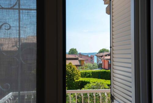 Sirmio Apartments - Narnia Stay - image 4