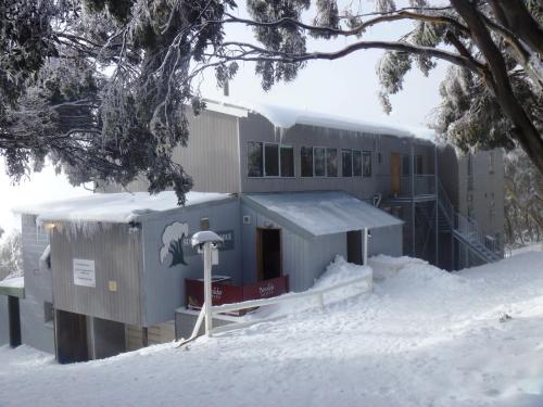 

Sugarbush Lodge and Apartments
