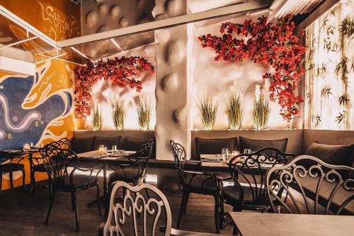 Project 3 Urban Chic Hotel - image 3