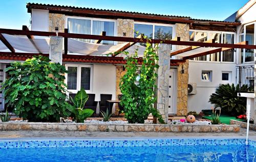 AZZURO APARTMANI