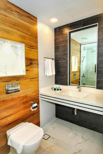 Muscat Gate Hotel Room Type - Executive Suite