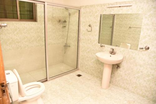 Room in Guest room - Tashreefaat Guest House - in the Heart of the City