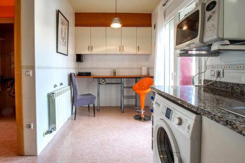 CASA NURIA con Piscina publica y solarium