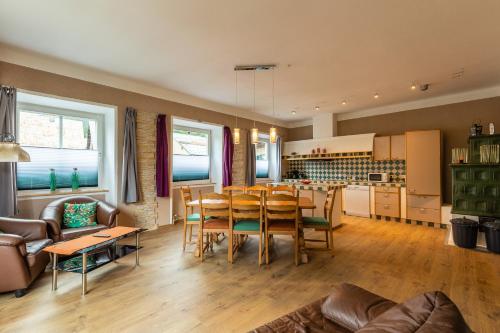 Bed & Breakfast - K2 Brunnen Haus in Kotschach