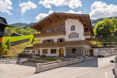 Die Pension - Margreiter in Saalbach-Hinterglemm