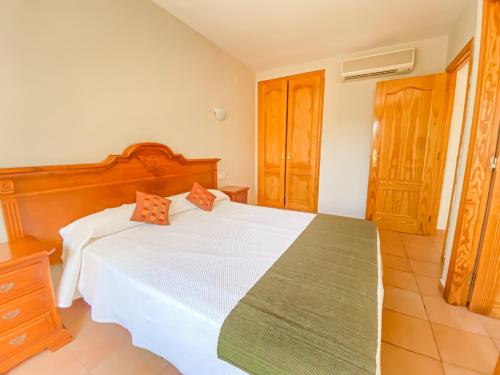Villa with Private Pool image 9