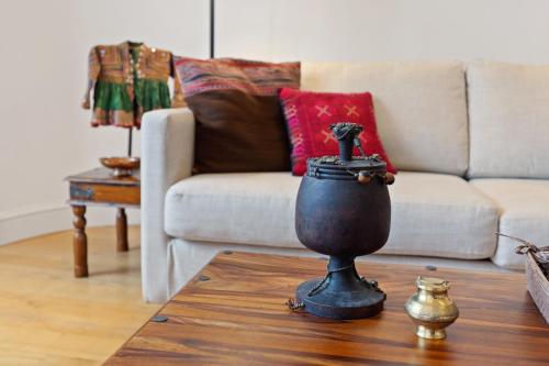 JOIVY Elegant flat in Bayswater, West London, Лондон (фото 10)